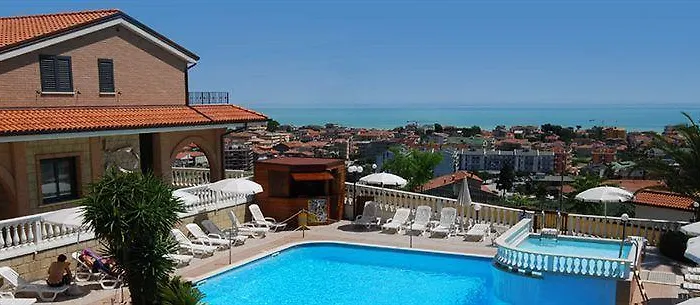 Apartmanhotel Il Borgo 3*