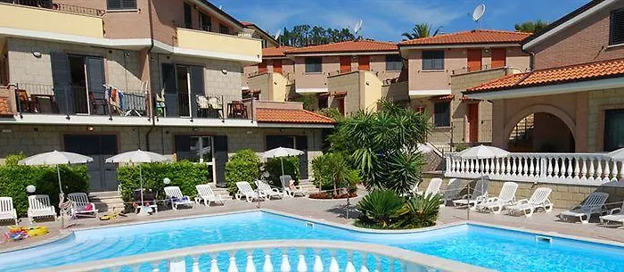 Il Borgo Aparthotel 3*